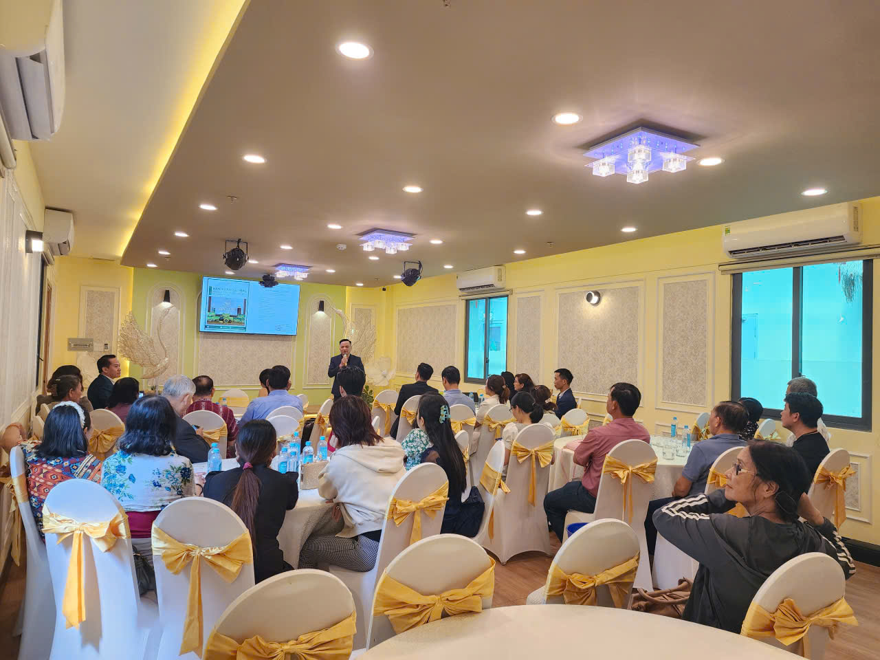 Đội ngũ nhân sự văn phòng miền Nam